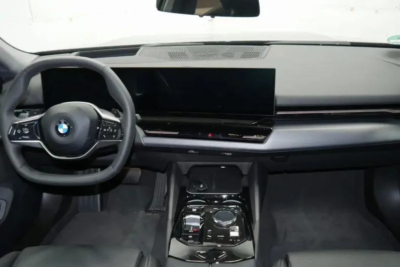BMW 520 din 2024 cu 10.400 km - oferta BMW149045 - foto 7