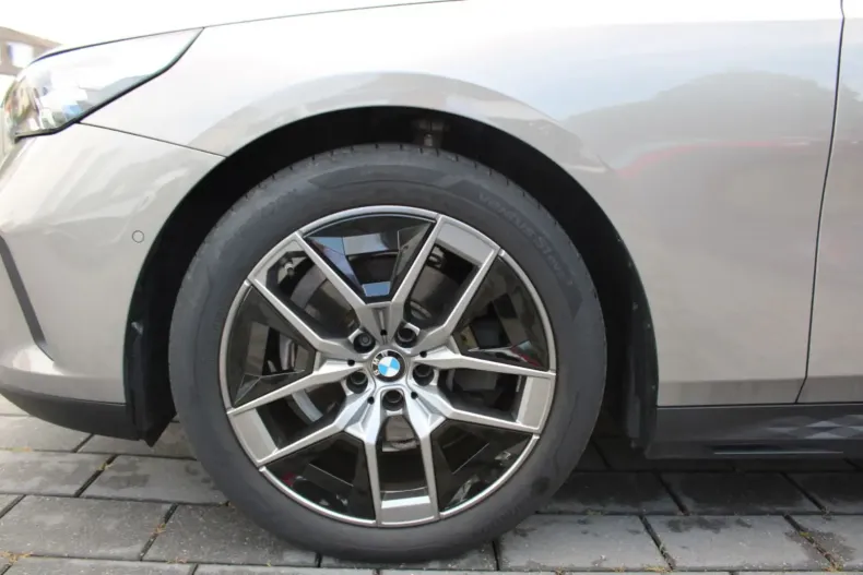 BMW 520 din 2024 cu 31.900 km - oferta BMW149054 - foto 8