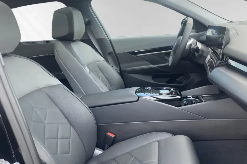 BMW 520 din 2024 cu 23.900 km - oferta BMW149055 - foto 7