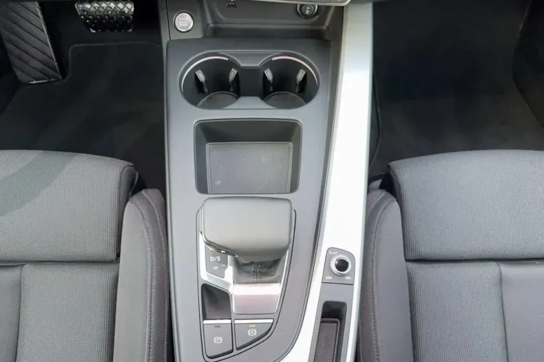 Audi A4 din 2024 cu 12.000 km - oferta AUD149059 - foto 10