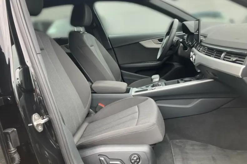 Audi A4 din 2024 cu 29.500 km - oferta AUD149061 - foto 12