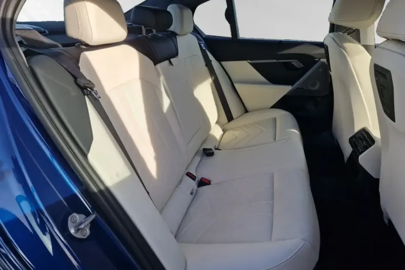 BMW 520 din 2024 cu 26.100 km - oferta BMW149067 - foto 12