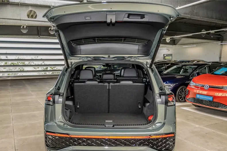 Volkswagen Tayron din 2025 cu 1.501 km - oferta VOL149077 - foto 4