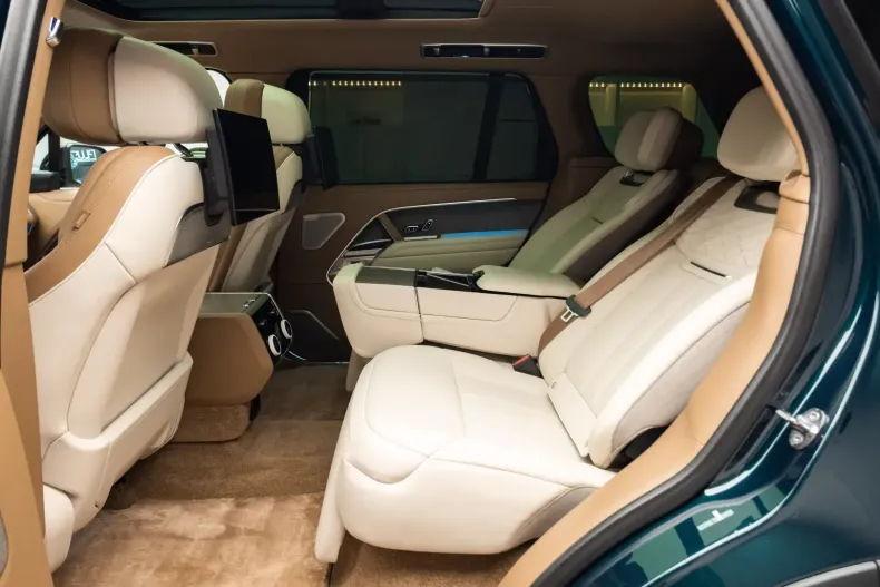 Land Rover Range Rover din 2023 cu 26.000 km - oferta LAN149084 - foto 4