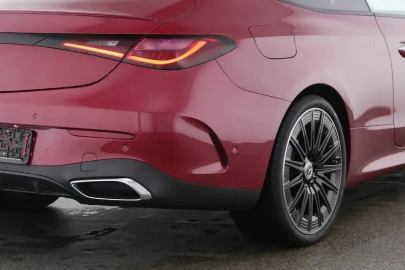 Mercedes-Benz CLE 300 din 2024 cu 12.563 km - oferta MER149085 - foto 4