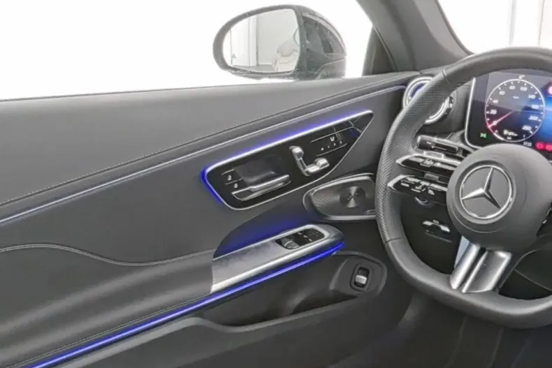 Mercedes-Benz CLE 300 din 2024 cu 12.563 km - oferta MER149085 - foto 7