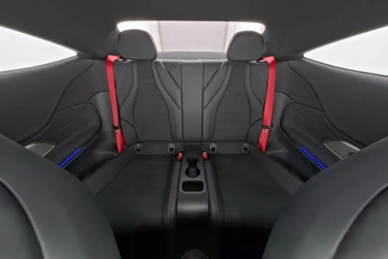 Mercedes-Benz CLE 300 din 2024 cu 12.563 km - oferta MER149085 - foto 9