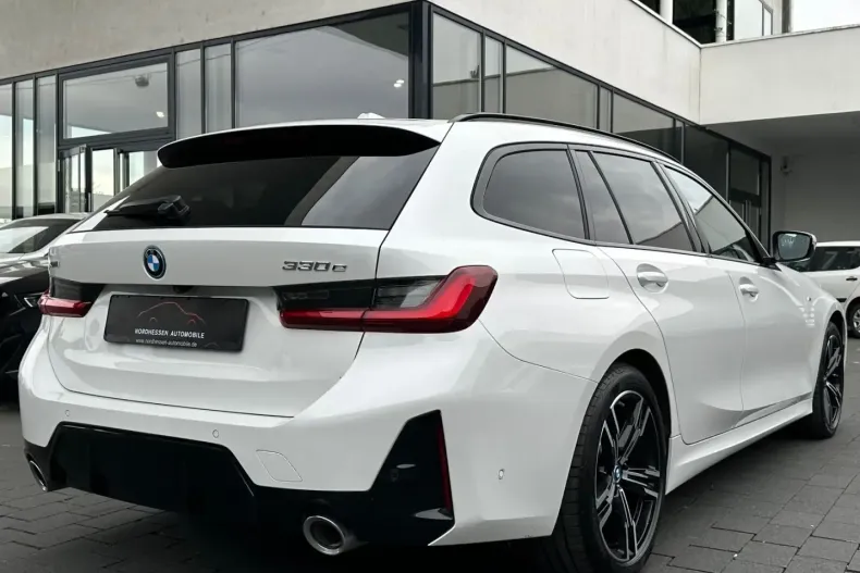 BMW 330 din 2023 cu 43.675 km - oferta BMW149086 - foto 4