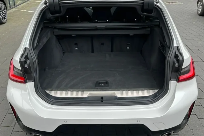 BMW 330 din 2023 cu 43.675 km - oferta BMW149086 - foto 8