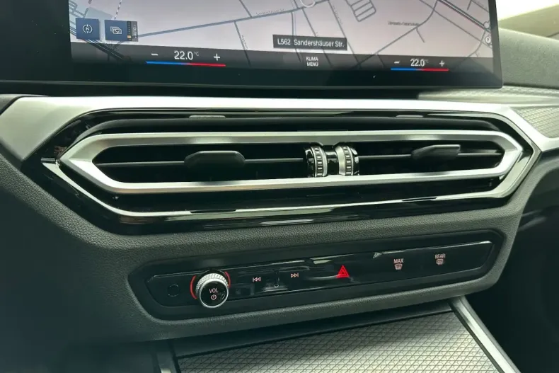 BMW 330 din 2023 cu 43.675 km - oferta BMW149086 - foto 22