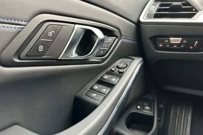 BMW 330 din 2023 cu 43.675 km - oferta BMW149086 - foto 23