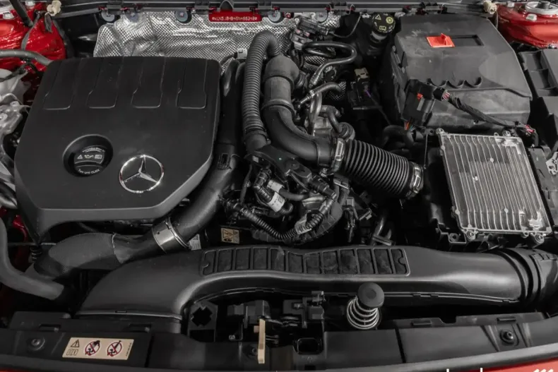 Mercedes-Benz CLA 200 din 2024 cu 19.284 km - oferta MER149098 - foto 10