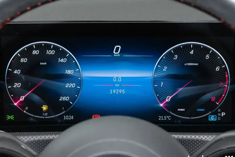 Mercedes-Benz CLA 200 din 2024 cu 19.284 km - oferta MER149098 - foto 19