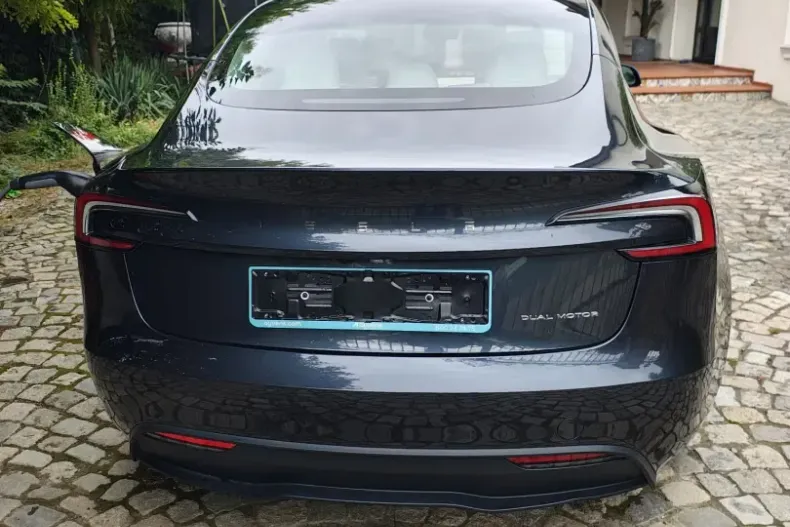 Tesla Model 3 din 2024 cu 11.000 km - oferta TES149102 - foto 9