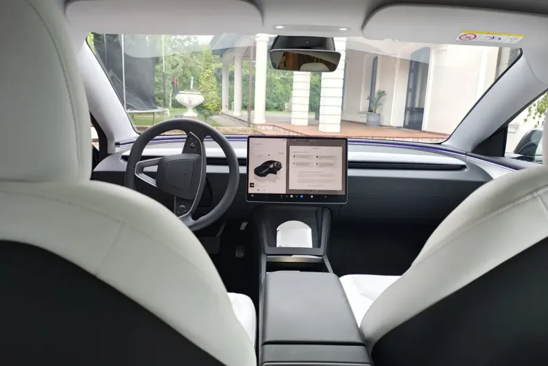 Tesla Model 3 din 2024 cu 11.000 km - oferta TES149102 - foto 17