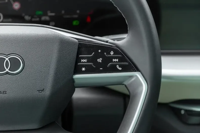 Audi Q5 din 2025 cu 9.900 km - oferta AUD149103 - foto 12