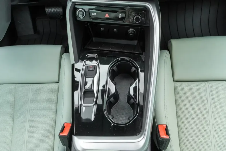 Audi Q5 din 2025 cu 9.900 km - oferta AUD149103 - foto 17