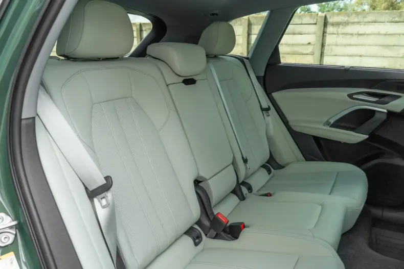 Audi Q5 din 2025 cu 9.900 km - oferta AUD149103 - foto 20