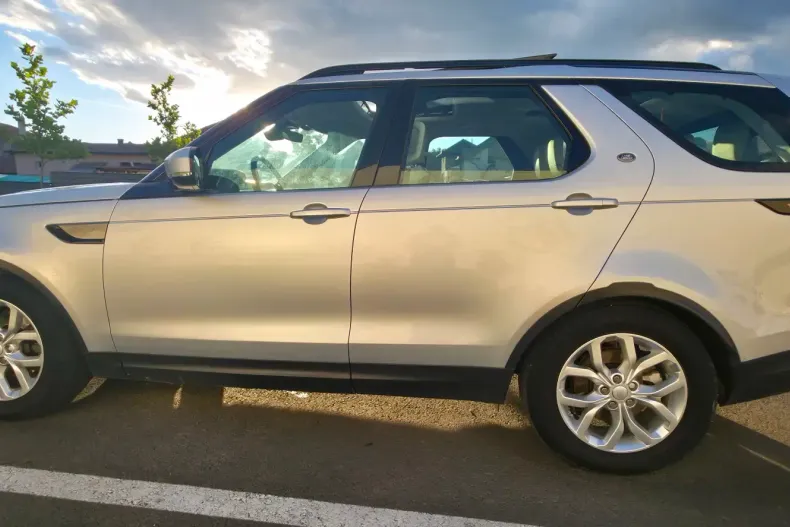 Land Rover Discovery din 2020 cu 105.500 km - oferta LAN149104 - foto 6