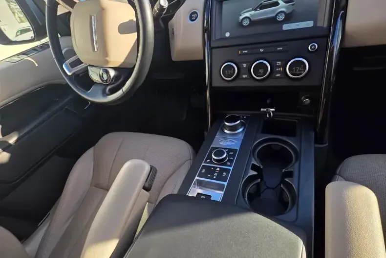 Land Rover Discovery din 2020 cu 105.500 km - oferta LAN149104 - foto 11