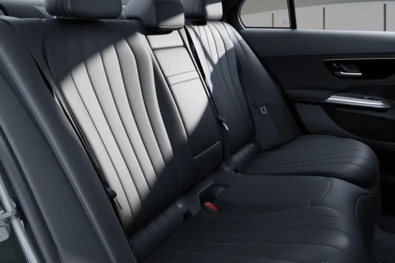 Mercedes-Benz E 400 din 2024 cu 62.700 km - oferta MER149105 - foto 12