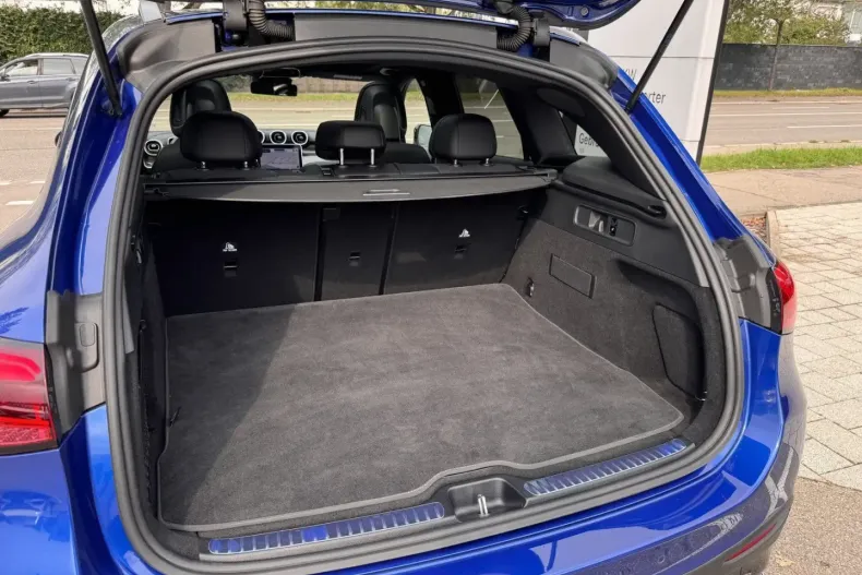 Mercedes-Benz GLC 200 din 2023 cu 16.900 km - oferta MER149112 - foto 8