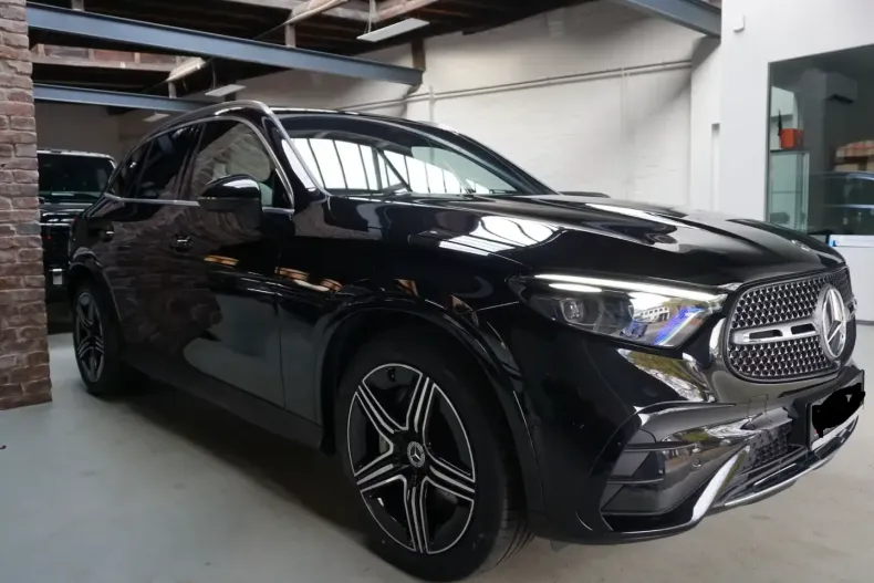 Mercedes-Benz GLC 200 din 2025 cu 9.229 km - oferta MER149113 - foto 1