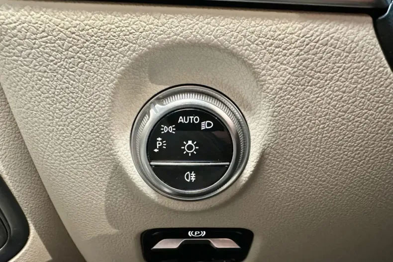 Mercedes-Benz C 200 din 2022 cu 28.422 km - oferta MER149121 - foto 23