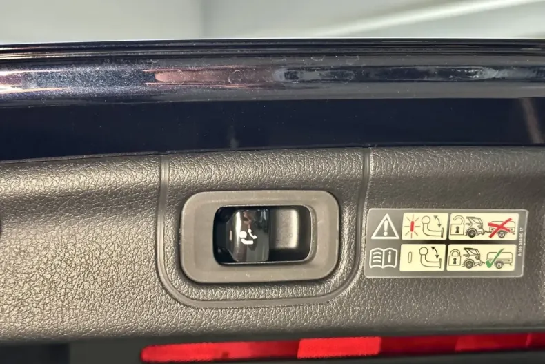 Mercedes-Benz C 200 din 2022 cu 28.422 km - oferta MER149121 - foto 26