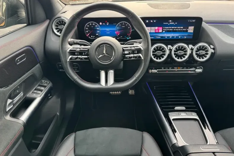 Mercedes-Benz GLA 200 din 2024 cu 54.700 km - oferta MER149124 - foto 16