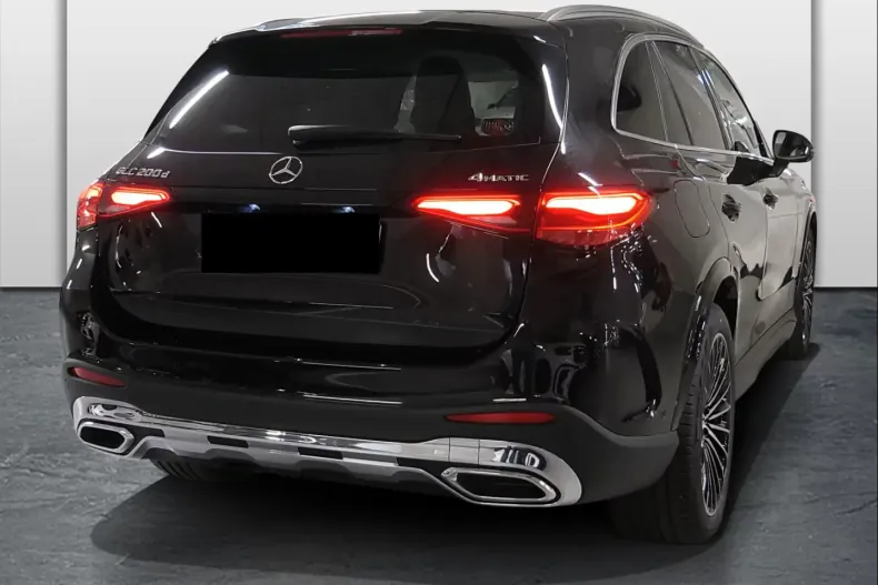 Mercedes-Benz GLC 200 din 2025 cu 8.500 km - oferta MER149137 - foto 3