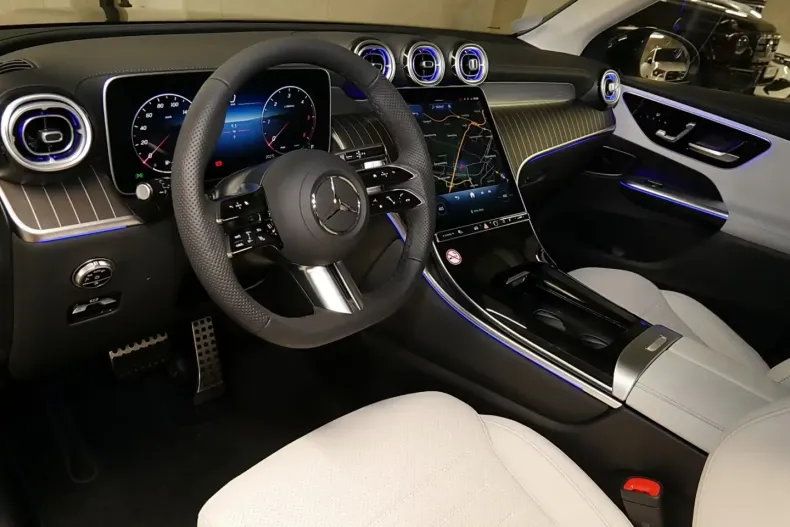 Mercedes-Benz GLC 200 din 2025 cu 8.500 km - oferta MER149137 - foto 11