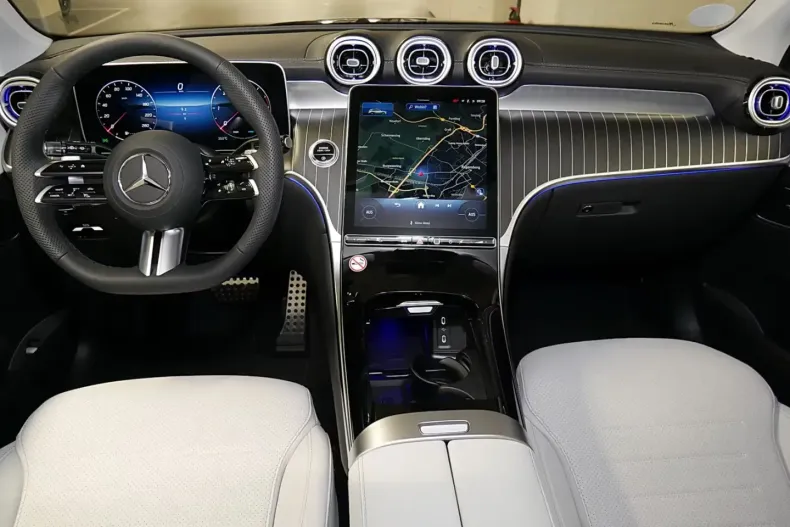 Mercedes-Benz GLC 200 din 2025 cu 8.500 km - oferta MER149137 - foto 12