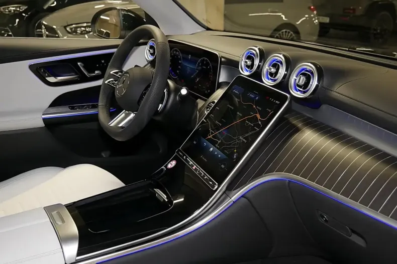 Mercedes-Benz GLC 200 din 2025 cu 8.500 km - oferta MER149137 - foto 13