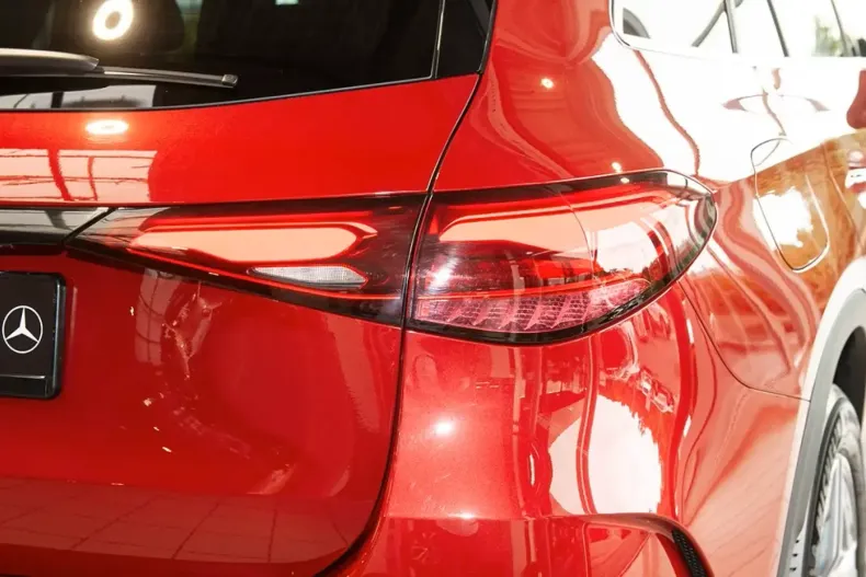 Mercedes-Benz GLC 200 din 2024 cu 7.907 km - oferta MER149139 - foto 7