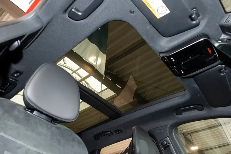 Mercedes-Benz GLC 200 din 2024 cu 7.907 km - oferta MER149139 - foto 11