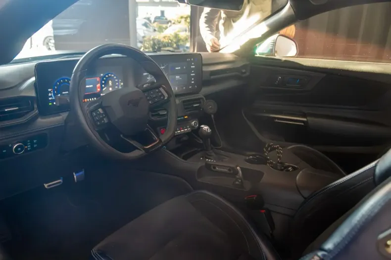 Ford Mustang din 2024 cu 17.700 km - oferta FOR149140 - foto 9