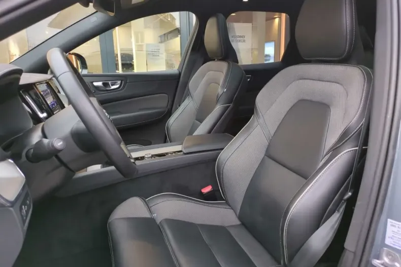 Volvo XC60 din 2021 cu 53.800 km - oferta VOL149143 - foto 9