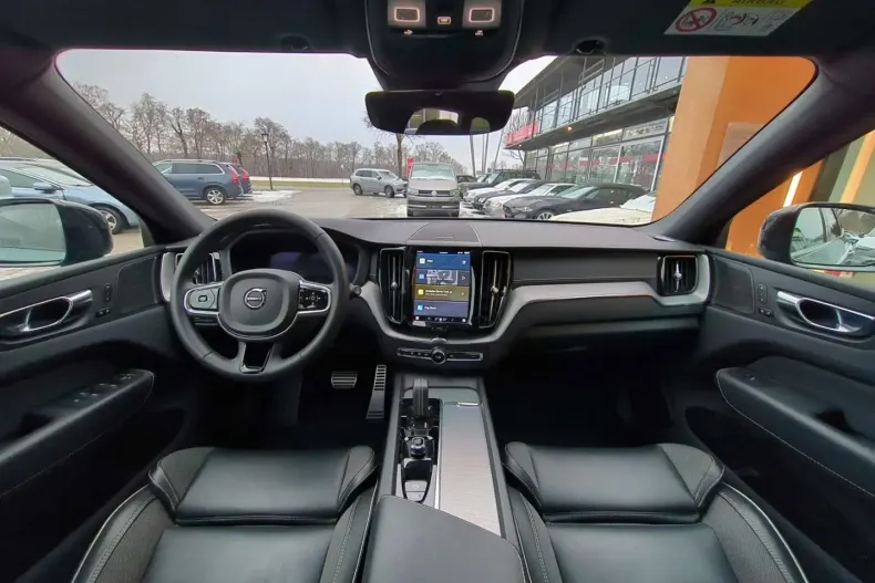 Volvo XC60 din 2021 cu 53.800 km - oferta VOL149143 - foto 14