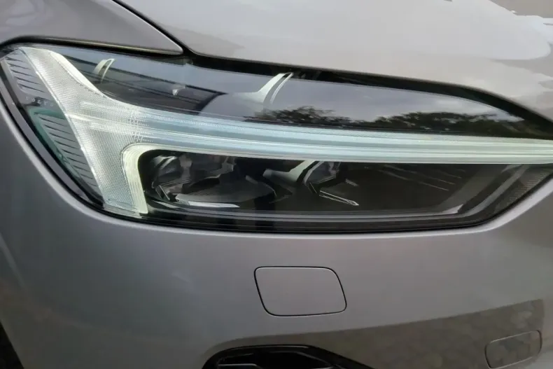 Volvo XC60 din 2021 cu 19.300 km - oferta VOL149146 - foto 27