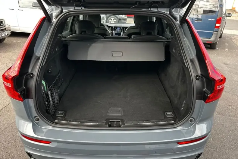 Volvo XC60 din 2022 cu 62.500 km - oferta VOL149148 - foto 9