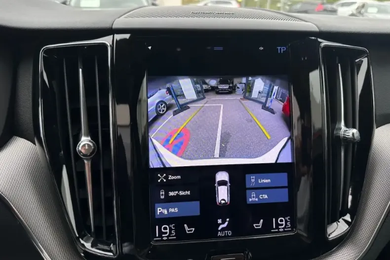 Volvo XC60 din 2021 cu 48.750 km - oferta VOL149149 - foto 9