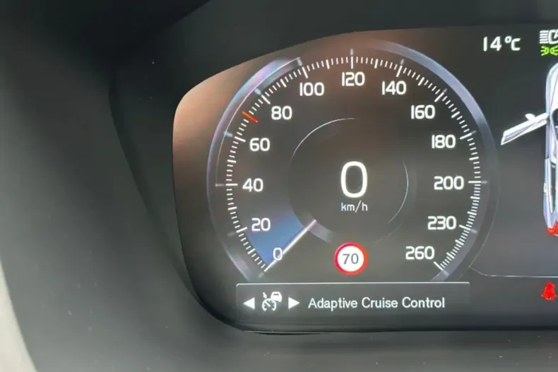 Volvo XC60 din 2021 cu 48.750 km - oferta VOL149149 - foto 10