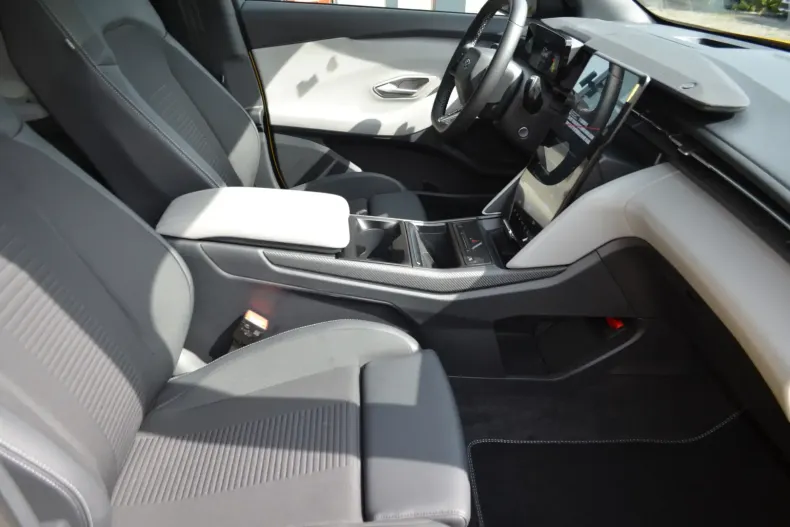 Ford Capri din 2025 cu 1.000 km - oferta FOR149151 - foto 10