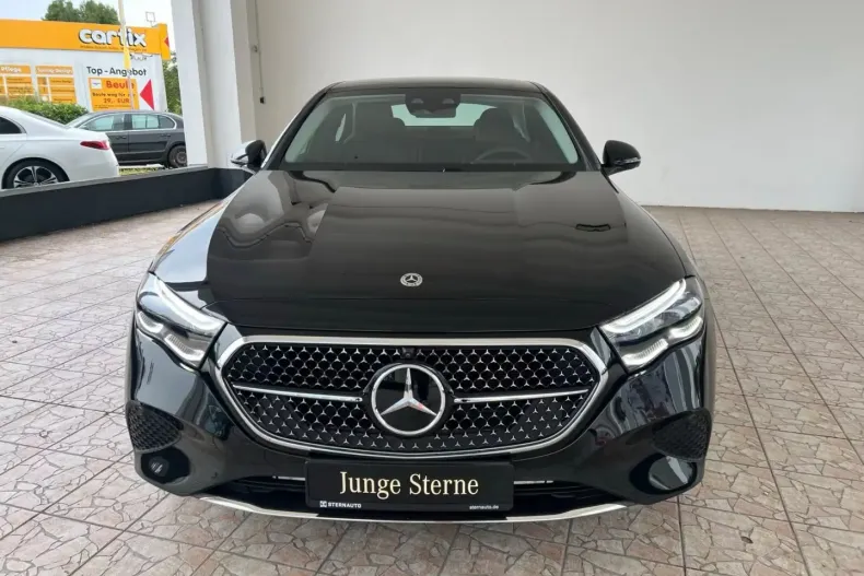 Mercedes-Benz E 400 din 2024 cu 4.396 km - oferta MER149154 - foto 2