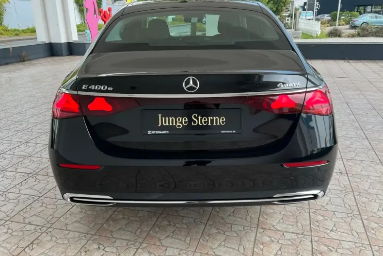 Mercedes-Benz E 400 din 2024 cu 4.396 km - oferta MER149154 - foto 5