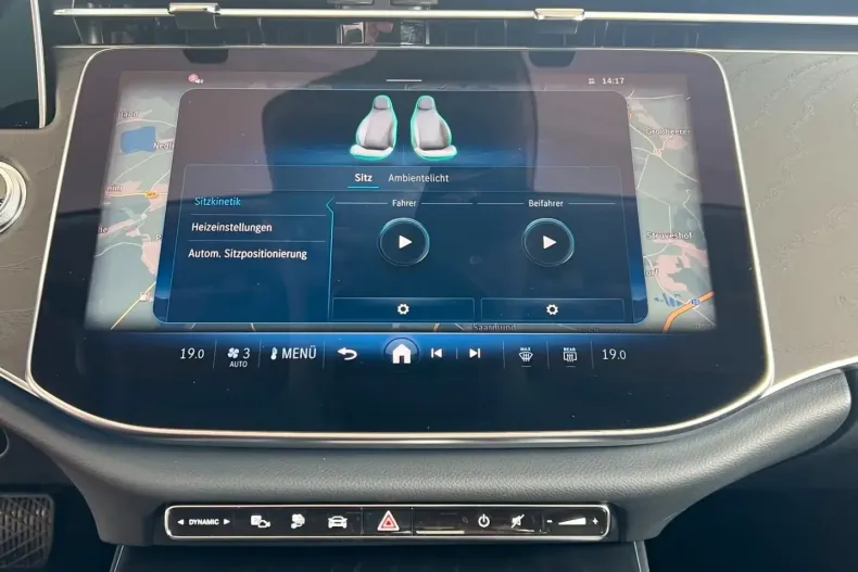 Mercedes-Benz E 400 din 2024 cu 4.396 km - oferta MER149154 - foto 18