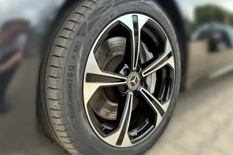 Mercedes-Benz E 400 din 2024 cu 60.100 km - oferta MER149155 - foto 4