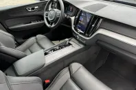 Volvo XC60 din 2022 cu 29.300 km - oferta VOL149157 - foto 6