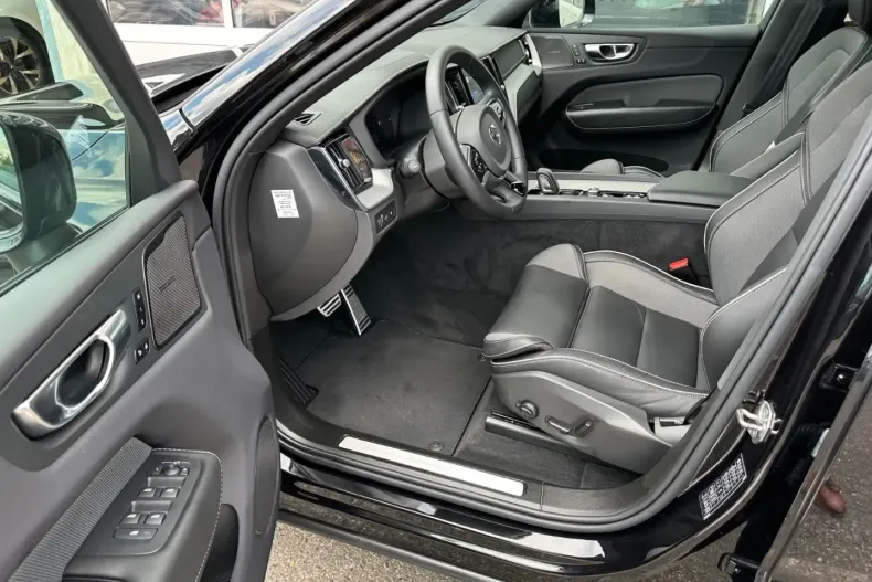 Volvo XC60 din 2022 cu 29.300 km - oferta VOL149157 - foto 11